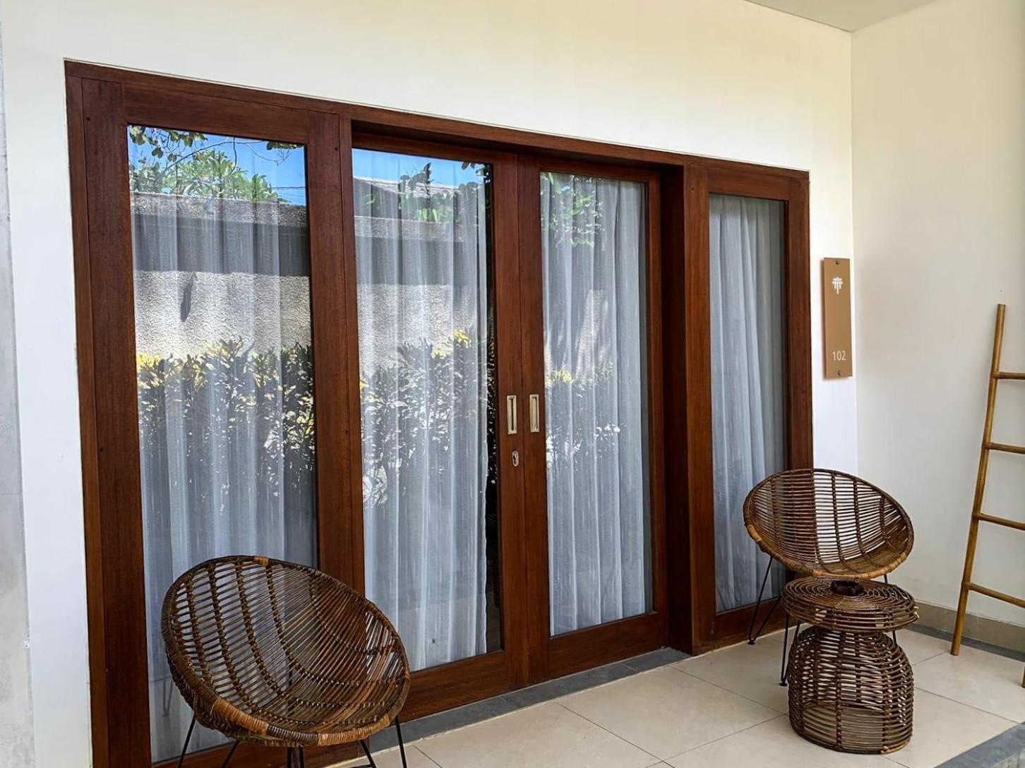 Ratan Uluwatu Hotel And Villas מראה חיצוני תמונה