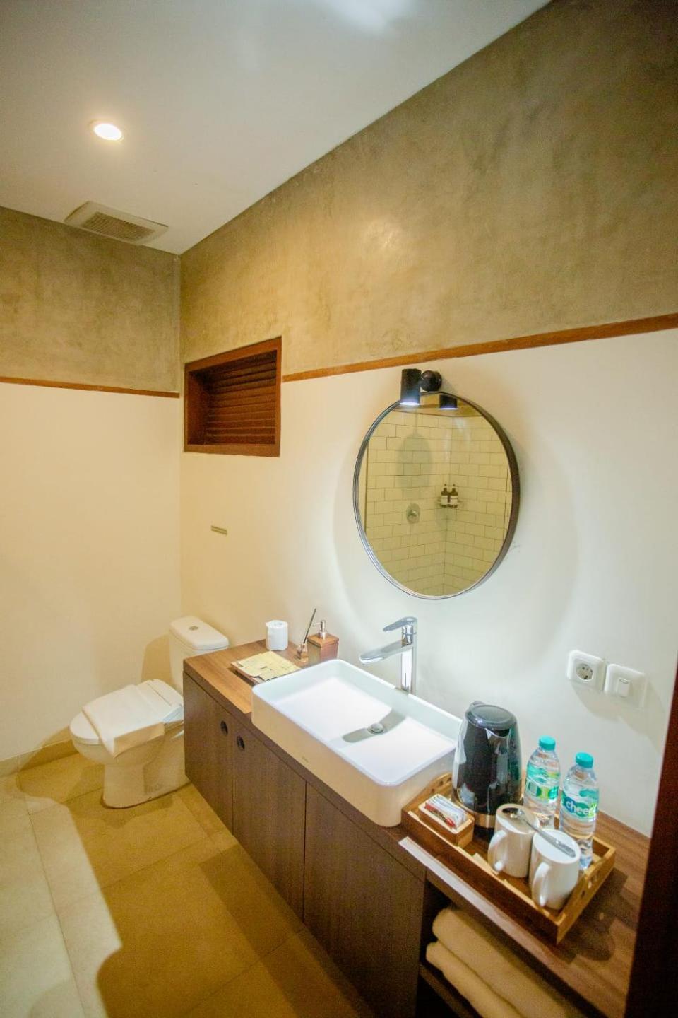 Ratan Uluwatu Hotel And Villas מראה חיצוני תמונה