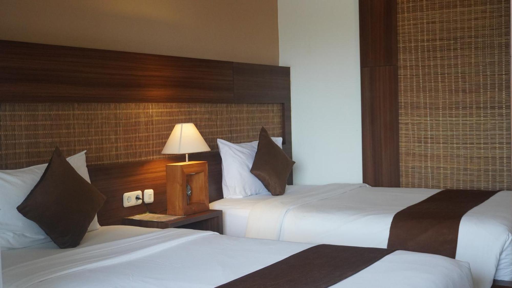 Ratan Uluwatu Hotel And Villas מראה חיצוני תמונה