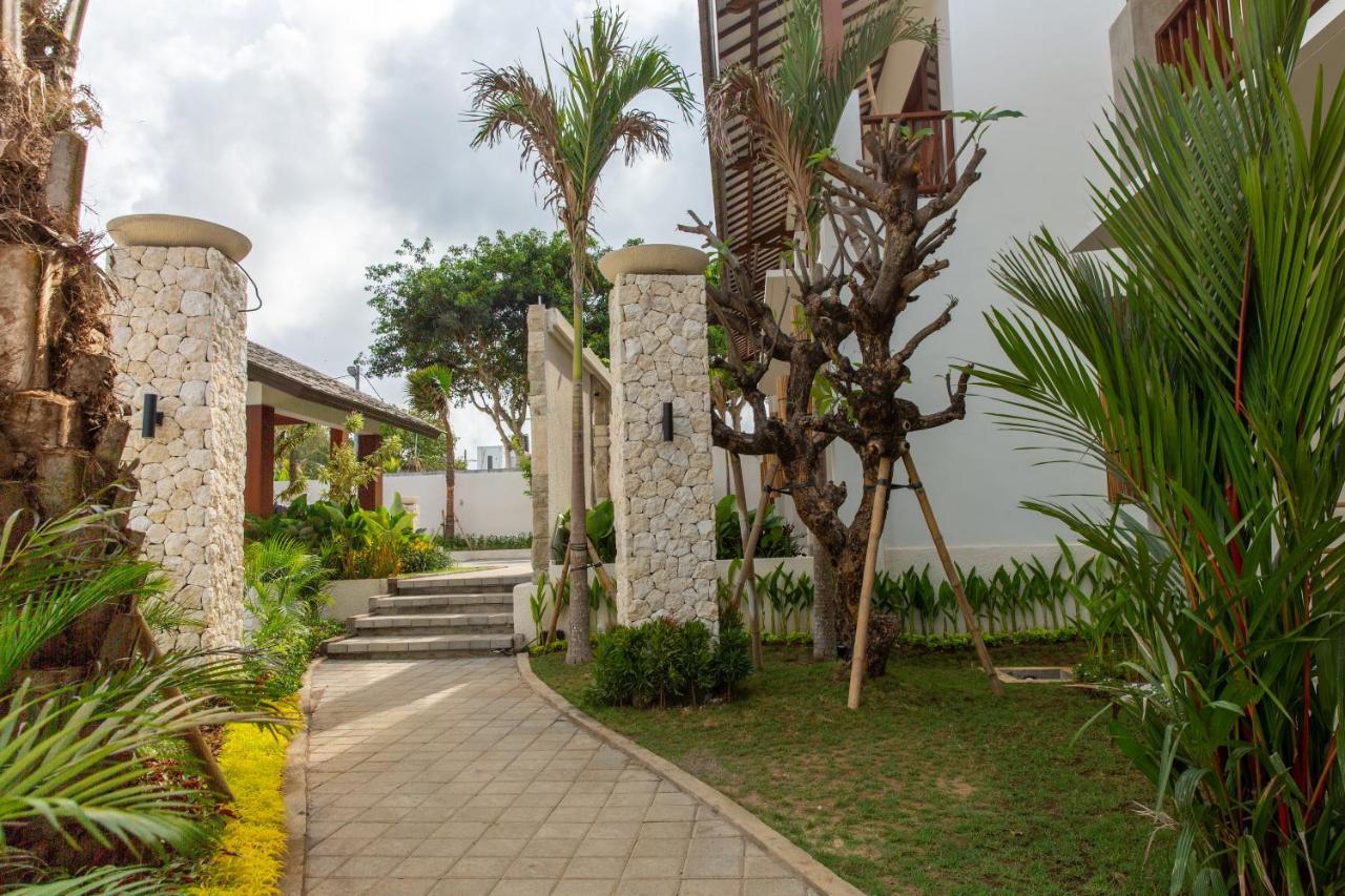 Ratan Uluwatu Hotel And Villas מראה חיצוני תמונה